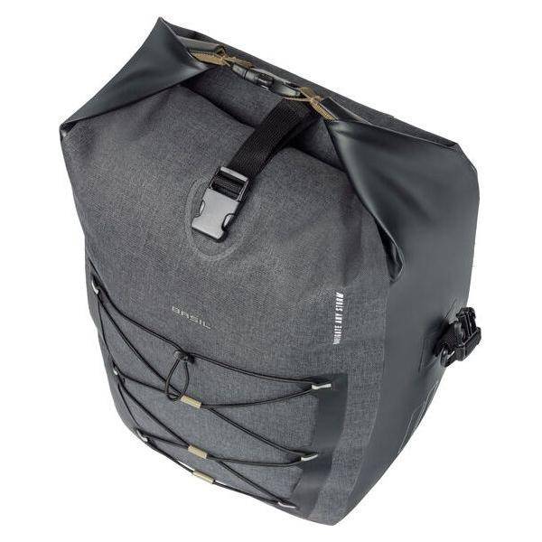 Basil Enkele Fietstas Navigator Storm L 25-31 Liter 46 X 36 X 18 Cm - Zwart - Le coq wielerartikelen