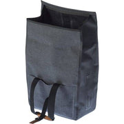 Basil Urban Dry Shopper 25 liter waterdichte fietstas in charcoal, enkel model, voor fietsgebruik, met houtskoolkleur en ruime inhoud