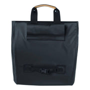 Basil Urban Dry Fietsshopper 20 liter, waterdichte mat zwarte fietstas voor achterop, 34x16x48 cm, geschikt voor fietsgebruik