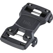 Zwarte Basil Mik carrier plaat voor bagagedrager, frame adapter voor fiets, zichtbaar op de afbeelding