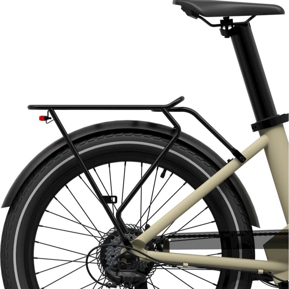 Zwart achter spatbord van 24 inch voor Eovolt fiets met spatbordstangen, zichtbaar op de afbeelding