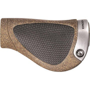 Ergon GP1 Nexus kurk handvatten, comfortabele grip voor fiets, zichtbaar op de afbeelding.