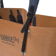 Babboe City bakfietshoes met blauw zonnedak zonder frame, geschikt voor kinderbakfietsen, getoond op een blauwe achtergrond