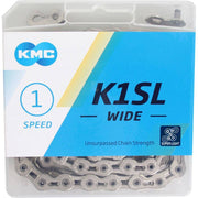 Zilveren KMC K1SL 1/8 ketting met 100 schakels voor single speed fietsen, zichtbaar in afbeelding.