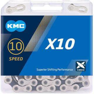 Zilveren en zwarte KMC Fietsketting X10 1/2" x 11/128" voor 10-speed fietsen, zichtbaar in de afbeelding