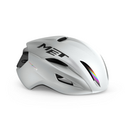 Witte MET Manta Mips racefietshelm met holografisch ontwerp, lichtgewicht en veilig voor wielrenners.