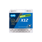 KMC X12 12-speed ketting met 126 schakels en gewaxte afwerking, geschikt voor high-performance fietsers.