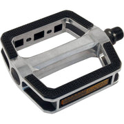 Union SP-180 aluminium stads- en e-bike pedalen met inleg, zichtbaar op de foto met zwarte en zilveren details.
