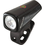 Sigma Buster USB koplamp met helder licht en verstelbare band voor veilig fietsen in het donker.