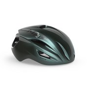 MET racefietshelm Manta Mips met aerodynamisch ontwerp en ventilatie voor wielrenners, zichtbaar op een eenvoudige professionele achtergrond.