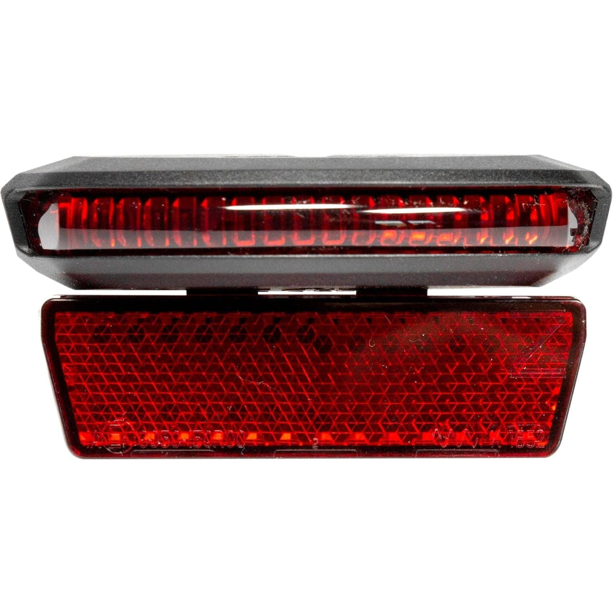 Trelock achterlicht LS 655 Cob Line met dynamoremmlicht en ZL 650, zichtbaar op fiets met helder licht en stevige bevestiging