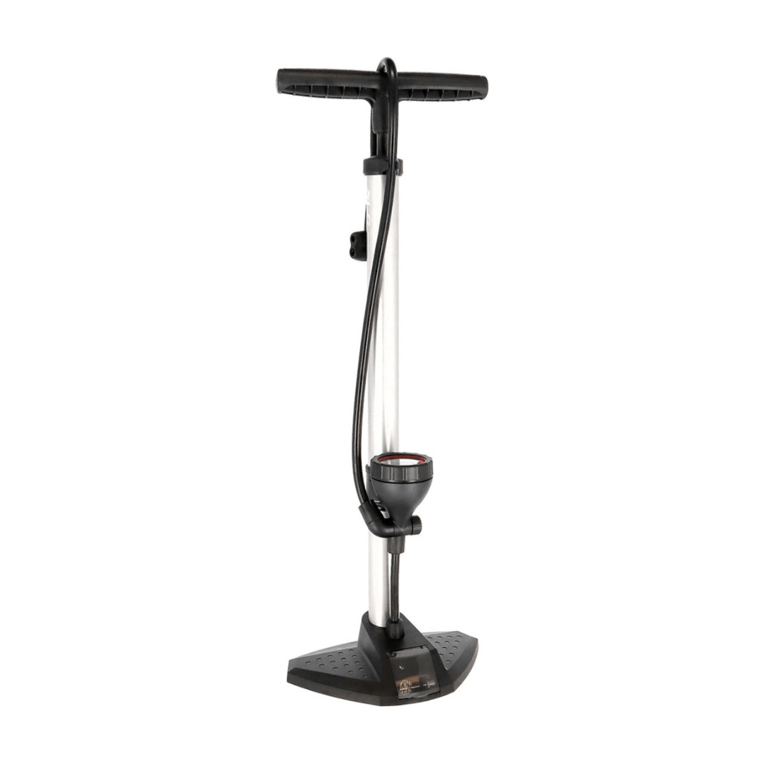 Zwarte XLC vloerpomp Alm 34mm met voetbediening en verlichting voor gemakkelijk gebruik en maximale drukcontrole.