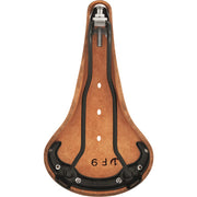 Brooks Fietszadel B17 Narrow voor stadsfietsen en e-bikes, close-up van het smalle, duurzame leren fietszadel van hoge kwaliteit.