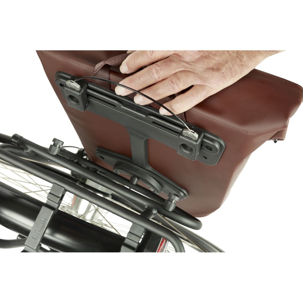 Basil Shopper City MIK Studs 14-16L - Le Coq Wielerartikelen