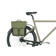 Groene Basil Go MIK dubbele fietstas van 32 liter met MIK Adapterplate 2.0, geschikt voor fietsverlichting en accessoires