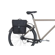 Basil Go MIK dubbele fietstas van 32 liter in zwart met MIK Adapterplate 2.0 voor fietsaccessoires