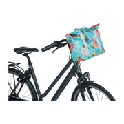 Basil Bloom Field MIK waterdichte fietstas voor enkel, 11 liter, in sky blue, geschikt voor fietshandtas en accessoires