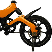 Oranje Bohlt elektrische vouwfiets X160 met compact frame en verstelbare zadel, geschikt voor stadsverkeer en korte ritten.