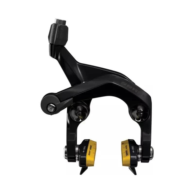 Zwarte Sram Rem S900 direct mount velgremmen voor racefiets met gele rempads, zichtbaar vanaf de voorkant.