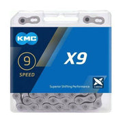 KMC X9 9-speed ketting met 114 schakels in grijs, geschikt voor fietstransmissies en 9-speed systemen.