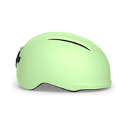 Zwarte MET Vibe E-bike helm met USB LED-achterlicht, verstelbare pasvorm van 52-56 cm, fietsveiligheid en comfort.