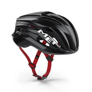 MET Trenta Mips racefietshelm met verstelbare straps en aerodynamisch ontwerp voor wielrenners op de weg.