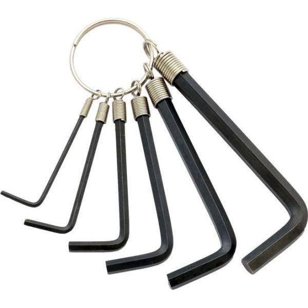 Simson inbussleutelset met diverse maten, zwart en geel handgereedschap voor schroeven en bouten, op werkbank gelegd.