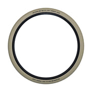 Schwalbe Fat Frank 28 inch stadsfiets buitenband met K-Guard bescherming in crème, geschikt voor stadsfietsen