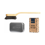 Schwalbe Bike Soap Kit schoonmaakset met natuurlijke zeep voor het reinigen van fietsen, inclusief borstel en schoonmaakproducten.