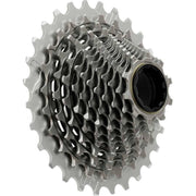 Zilveren Sram Cassette 12V XG1290 E1 XDR voor racefietsen, zichtbaar met tandwielen en lage profiel ontwerp