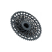 Zwarte Sram XG-1295 12-speed cassette met 10-50 tanden voor mountainbikes, met XD freehub compatibiliteit.