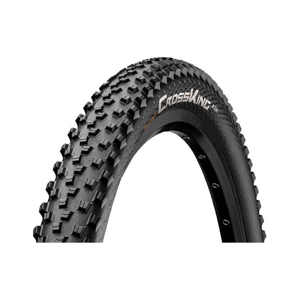 Zwarte Continental Cross King 29 MTB band met profiel voor off-road rijden op ruig terrein.