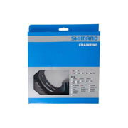 Shimano 105 FC-R7000 4-armed kettingblad 11-speed met 110 mm crankarm voor racefietsen, zichtbaar in close-up.