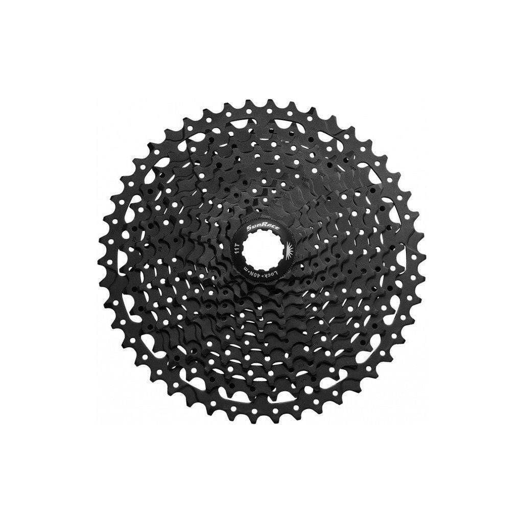 Zeer gedetailleerde Sunrace CSMS8 11-speed cassette voor fiets, met metalen tandwielen en gearingsysteem.