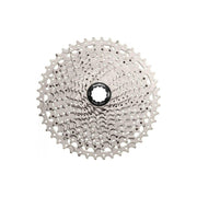 Zeer gedetailleerde afbeelding van de Sunrace CSMS8 11-speed cassette met metalen tandwielen en montagegaten.