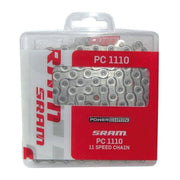 Zilveren Sram ketting PC1110 11-speed met 114 schakels, geschikt voor fiets met 11V aandrijving, zichtbaar in de afbeelding.