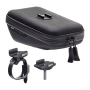 Fietsstuur met SP Connect Wedge Case voor stuurtassen, zwart en stevig bevestigd op het stuur van een fiets.