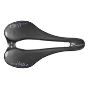 Selle Italia SLR Boost X-Cross Superflow MTB zadel met zwart cover en titanium rails, geschikt voor racefietsen en mountainbikes