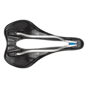 Selle Italia SLR Boost X-Cross Superflow MTB-zadel met zwart titanium rails, lichtgewicht racefiets en MTB zadel.