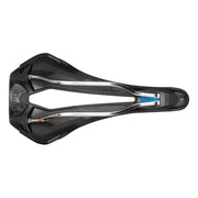 Selle Italia X LR Superflow racefiets en MTB zadel met titanium rails, zwart en lichtgewicht, zichtbaar van bovenaf.