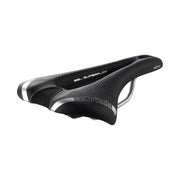 Zwart Selle Italia Max SLR Gel Superflow Titanium racefiets- en MTB-zadel met gelvulling en superflow-gaatjes, zichtbaar van boven.
