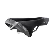 Selle Italia St3 Superflow S3 racefiets- en MTB-zadel in zwart met ergonomisch ontwerp en comfortabele zitvlak.