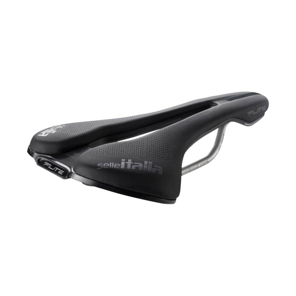Selle Italia Flite Boost Superflow L3 titanium racefiets en MTB zadel met ergonomisch ontwerp en lichte titanium rails.