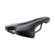Selle Italia Flite Boost TM racefiets en MTB zadel met mangaanrails, zwart en lichtgewicht ontwerp, geschikt voor wielrennen en mountainbiken.