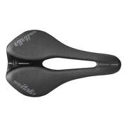 Zwart Selle Italia Novus Evo Boost Superflow L3 racefiets- en MTB-zadel met titanium rails en ergonomisch ontwerp.
