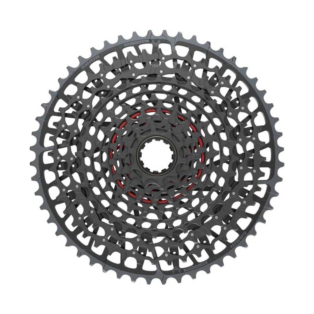 Zwarte Sram Xs1295 T A1 12-speed cassette met 10-52T tandwielen, zichtbaar op de fiets.