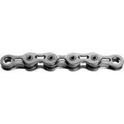 KMC ketting K1SL 1/2" x 3/32" met 100 schakels, nikkel-geverfd voor single speed fietsen, close-up van de ketting.