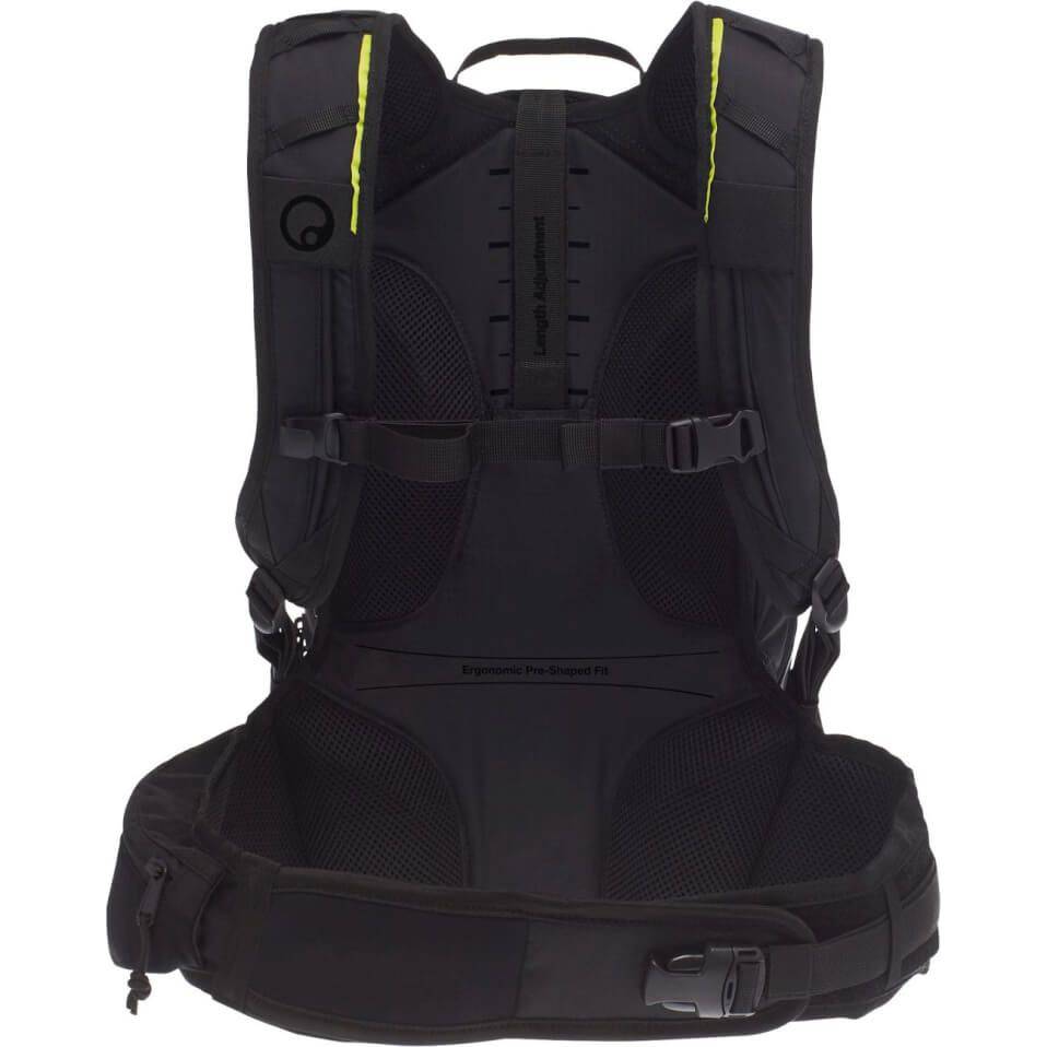 Ergon Rugtas Ba3 E-Protect Black Stealth - Le Coq Wielerartikelen
