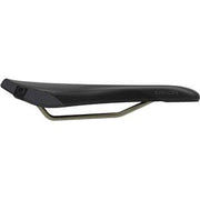 Ergon Enduro Pro Titanium heren fiets zadel voor mountainbike en racefiets, met ergonomisch ontwerp en ademende bekleding.