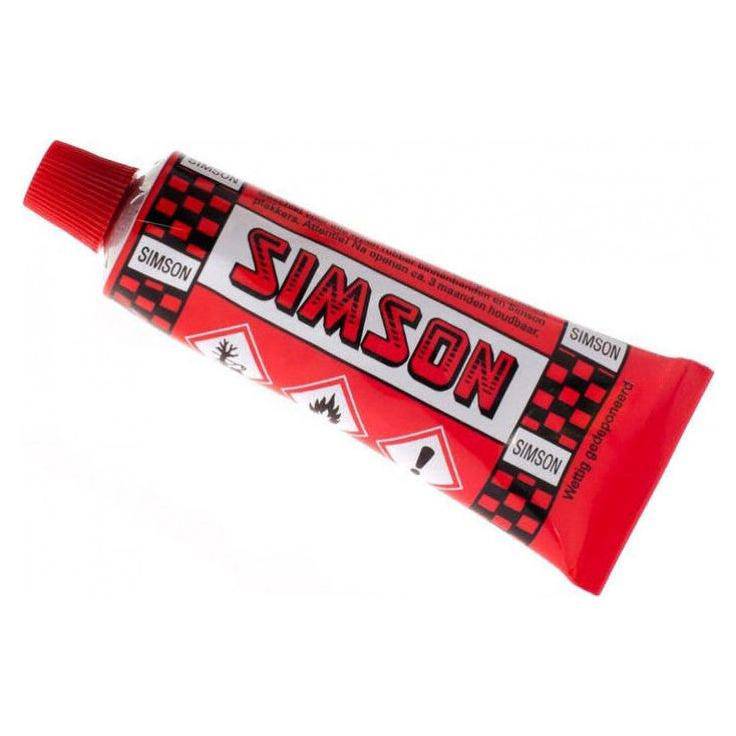 Simson bandreparatie set van het merk Simson, geschikt voor het herstellen van banden van Simson bromfietsen.